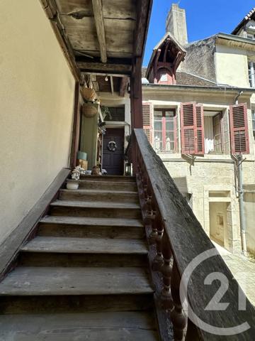 Immeuble à vendre  195 m 2   DOLE  - 39