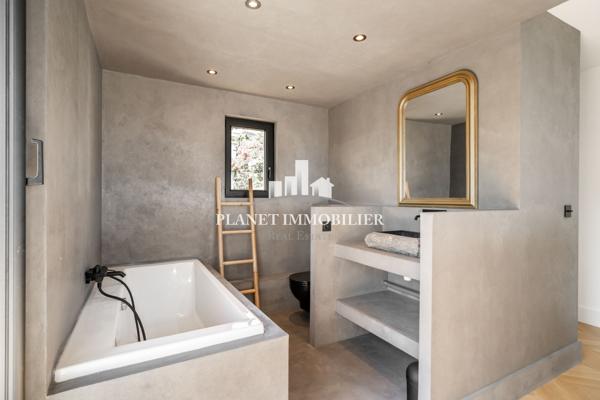 GOLFE JUAN - MAGNIFIQUE VILLA AVEC VUE MER PANORAMIQUE