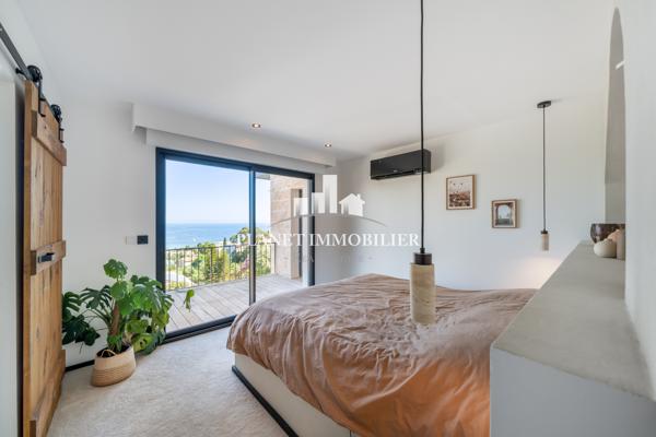 GOLFE JUAN - MAGNIFIQUE VILLA AVEC VUE MER PANORAMIQUE