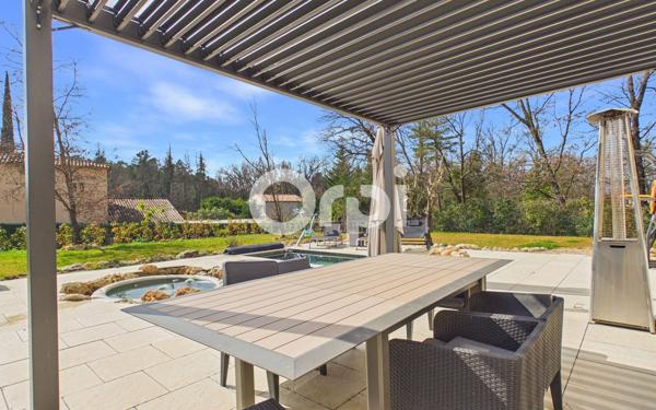 Maison à vendre    4 pièces • 104,11 m2 Callian