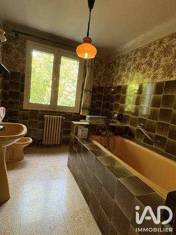 Maison à vendre 9 pièces 110 m² Entraigues-sur-la-Sorgue