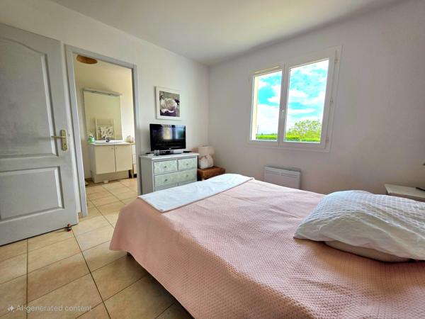 Villa lumineuse et spacieuse de 3 chambres et 3 salles de bain avec vue sur le pigeonnier et la campagne