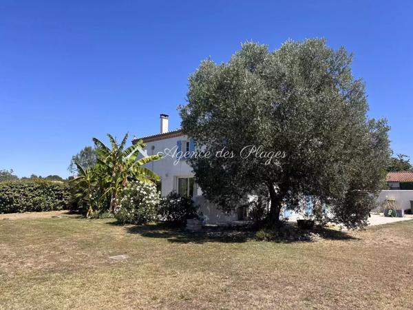 MAISON A CORME-ECLUSE