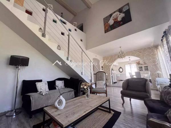 MAISON A CORME-ECLUSE