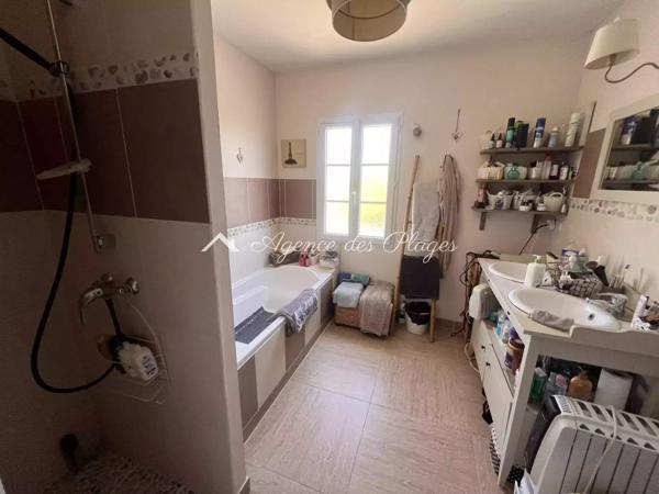 MAISON A CORME-ECLUSE