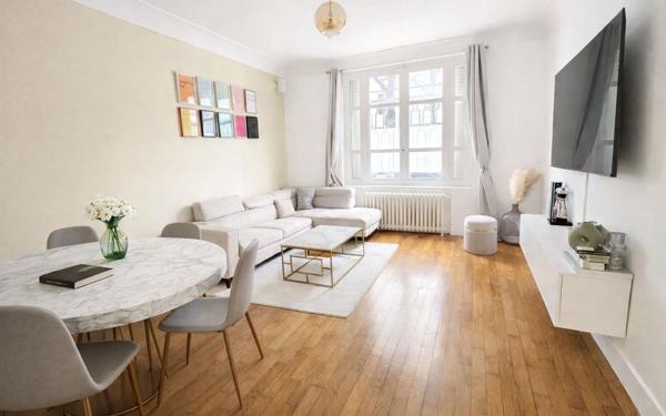 Appartement à vendre    3 pièces • 69,73 m2 Levallois-Perret