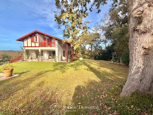 Villa avec piscine 6 pièces à vendre ARBONNE (64)