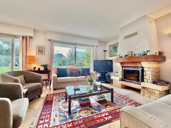 Villa avec piscine 6 pièces à vendre ARBONNE (64)