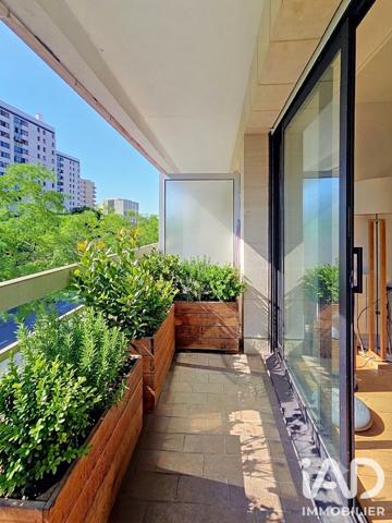 Location appartement 4 pièces 78 m² Suresnes
