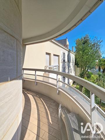 Location appartement 4 pièces 78 m² Suresnes