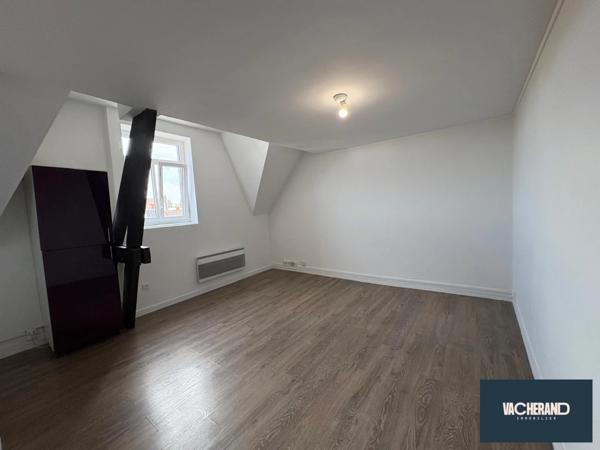 Studio dans un immeuble de caractère + Parking
