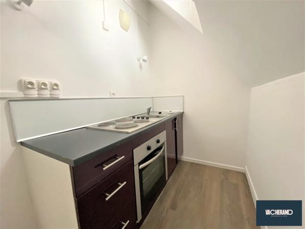 Studio dans un immeuble de caractère + Parking