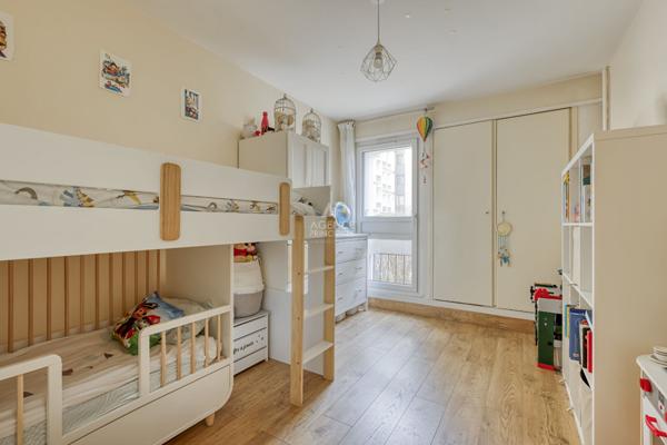 Nanterre limite Rueil joli 3 pièces de 68 m² avec balcon €330 000 ** - Référence 15319
