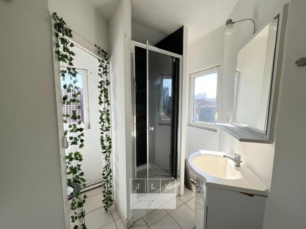 LILLE HYPER CENTRE - Appartement 33m² dernier étage