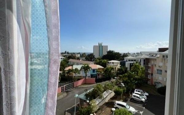 Appartement à vendre    3 pièces •  Le Gosier