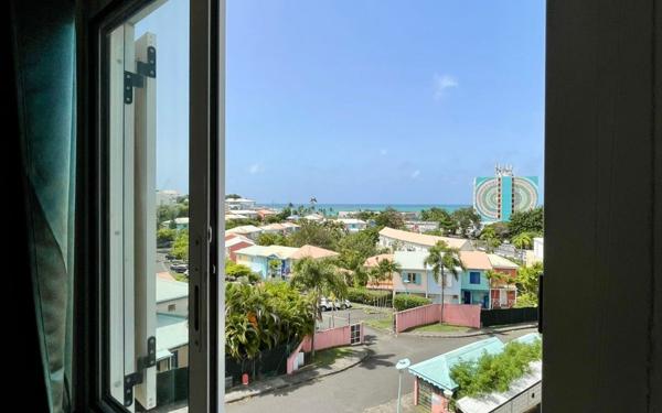 Appartement à vendre    3 pièces •  Le Gosier