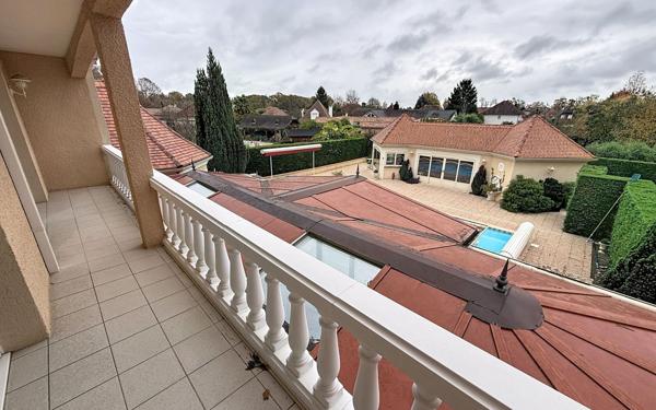 Maison à vendre    6 pièces • 266 m2 Lescar