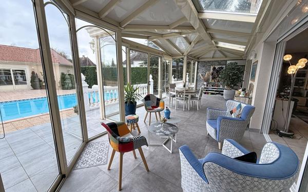 Maison à vendre    6 pièces • 266 m2 Lescar