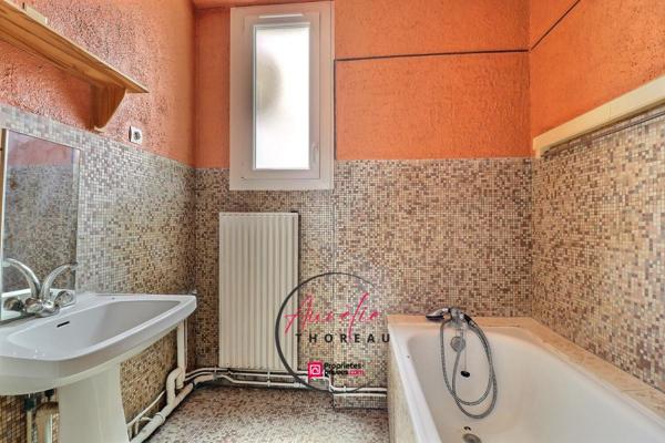 immeuble, 3 logements Artenay