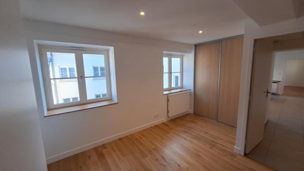T4 DUPLEX
