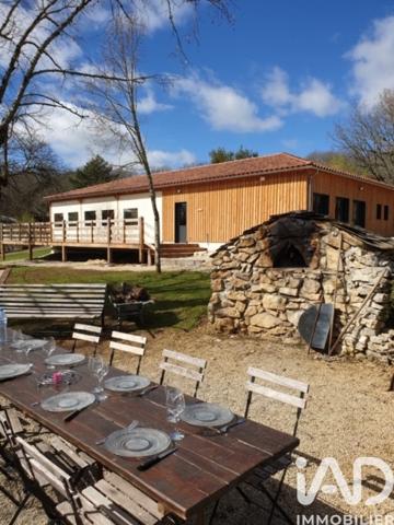 Maison à vendre 30 pièces 1 000 m² Saint-Denis-lès-Martel
