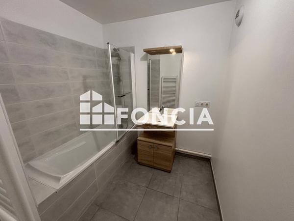 Location Appartement 3 pièces 58.4 m² - CARRE ALEXANDRA - 115 AVENUE VICTOR CHATENAY - A12 Angers 49000