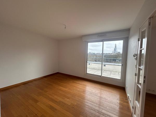 Appartement Nantes 5 pièce(s) 143.84 m2,  
Nantes 44000