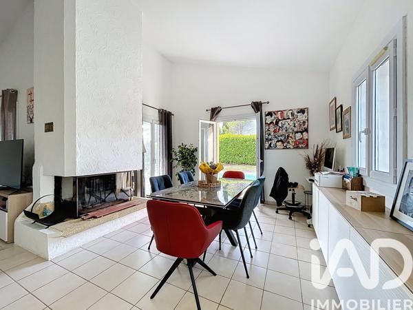 Maison à vendre 4 pièces 95 m² Tourrettes