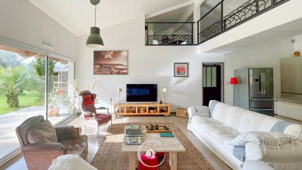 Blanquefort (33290) VILLA D'ARCHITECTE BLANQUEFORT