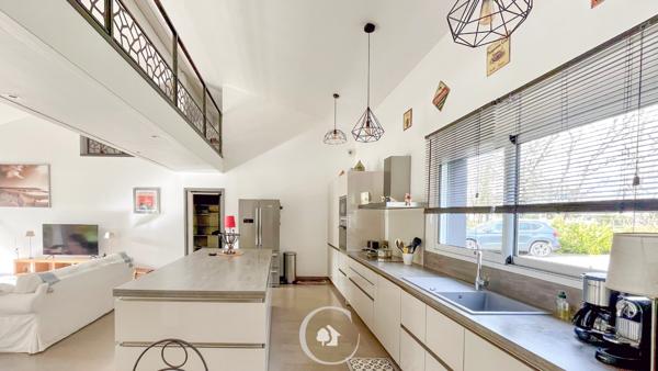 Blanquefort (33290) VILLA D'ARCHITECTE BLANQUEFORT