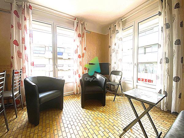 APPARTEMENT + GARAGE + PARKING