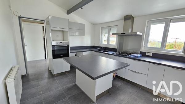Maison à vendre 6 pièces 111 m² Saint-Cyr-sur-Morin