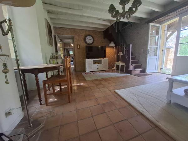 Maison de maître à vendre à Saint-Cyprien en Dordogne (24220), ref : 18113/136