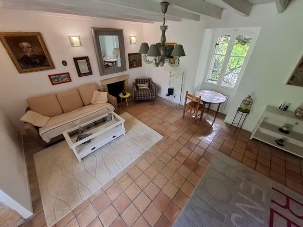 Maison de maître à vendre à Saint-Cyprien en Dordogne (24220), ref : 18113/136