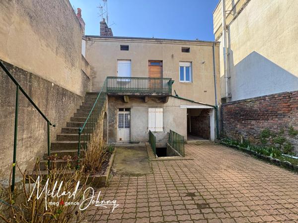 Immeuble à BLANZY, 71450 - 161m²