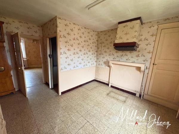 Immeuble à BLANZY, 71450 - 161m²