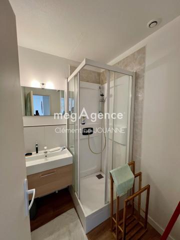 Appartement à SIOUVILLE-HAGUE, 50340 - 19 pièces 280m²