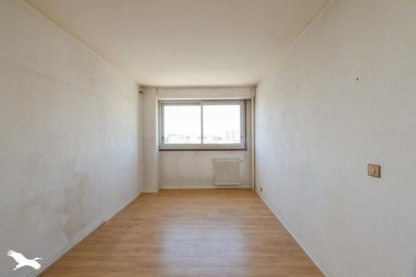 Appartement à vendre 232 000 € Colombes 4 p 79 m² DPE E