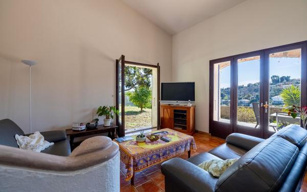 Maison à vendre    5 pièces • 146,47 m2 Nice