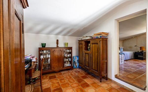 Maison à vendre    5 pièces • 146,47 m2 Nice