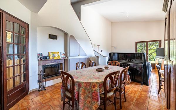 Maison à vendre    5 pièces • 146,47 m2 Nice