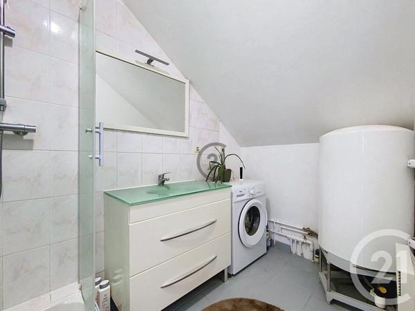 Appartement F3 à vendre  3 pièces - 42,60 m 2   TROYES  - 10