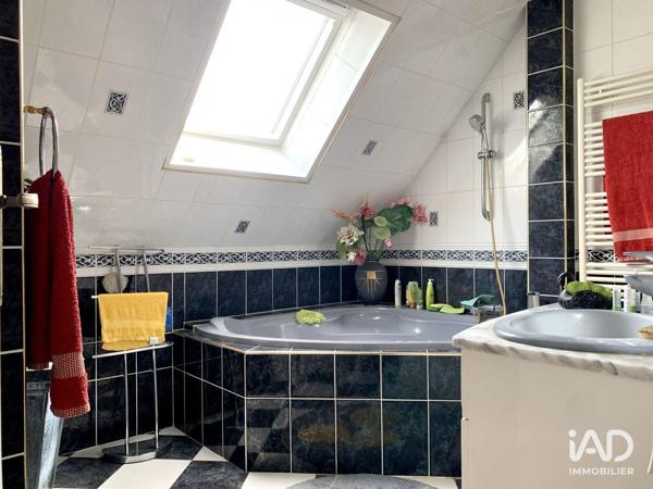 Maison à vendre 5 pièces 122 m² Saint-Pryvé-Saint-Mesmin
