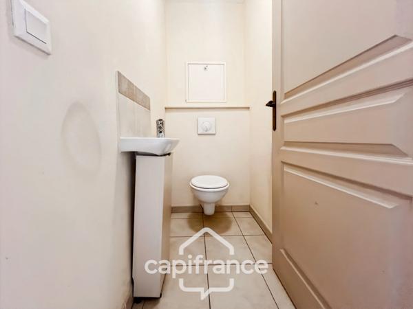 Domaine de Pont royal, BEL APPARTEMENT de 58 m2 REZ DE CHAUSSEE, DOUBLE TERRASSE 40 m2, PARKING SOUS TERRAIN, PISCINE