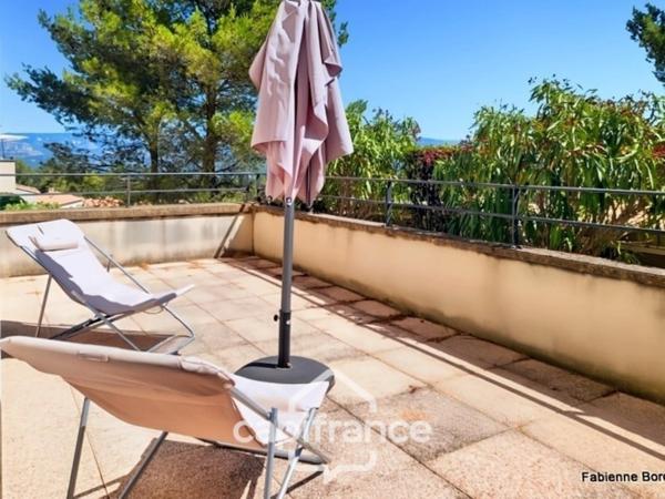 Domaine de Pont royal, BEL APPARTEMENT de 58 m2 REZ DE CHAUSSEE, DOUBLE TERRASSE 40 m2, PARKING SOUS TERRAIN, PISCINE