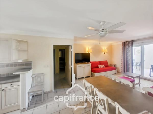 Domaine de Pont royal, BEL APPARTEMENT de 58 m2 REZ DE CHAUSSEE, DOUBLE TERRASSE 40 m2, PARKING SOUS TERRAIN, PISCINE