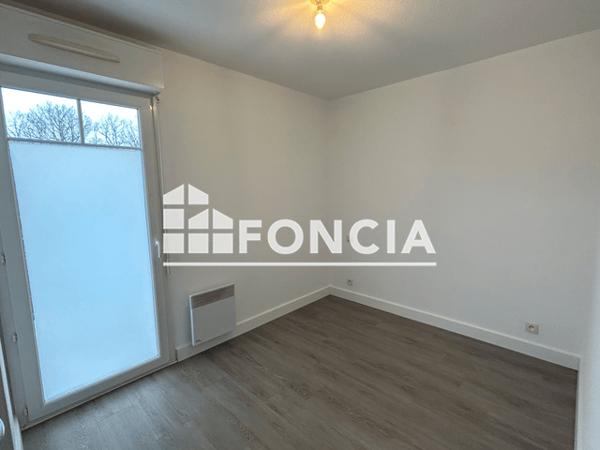 Location Appartement 4 pièces 76.07 m² - 1 RUE COTTAGE DES TOURTERELLES Pau 64000