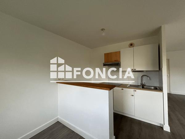 Location Appartement 4 pièces 76.07 m² - 1 RUE COTTAGE DES TOURTERELLES Pau 64000