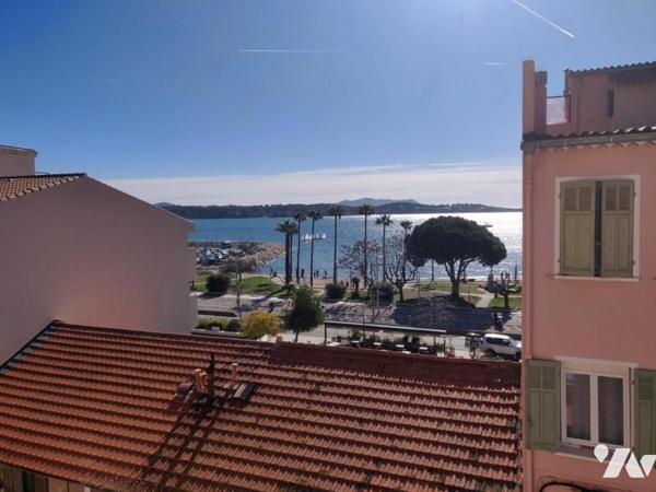EN EXCLUSIVITE - SUR LE PORT DE BANDOL TYPE 4 EN DUPLEX DERNIER ETAGE VUE MER OPTION BOX EN SOUS-SOL