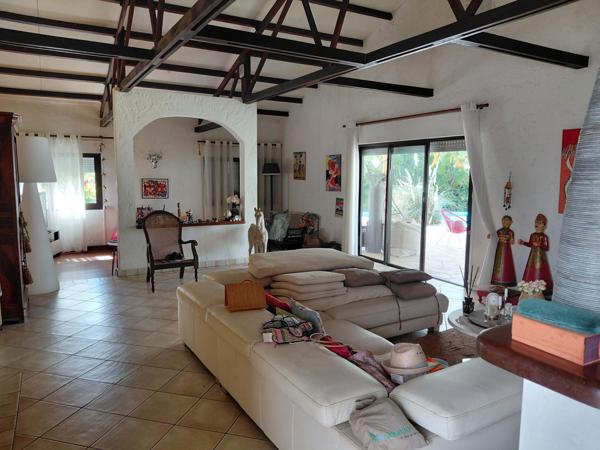 Villa 6 pièce(s) 4 chambre(s) 180 m²